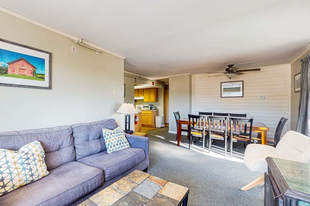 Mountainside Resort G204