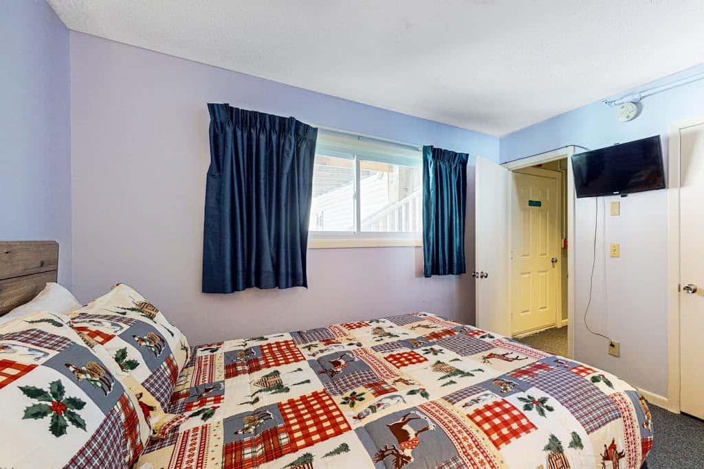 Mountainside Resort G204