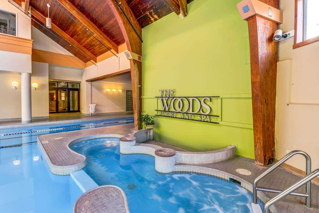 Resort townhome with on-site pool, hot tub & easy ski access