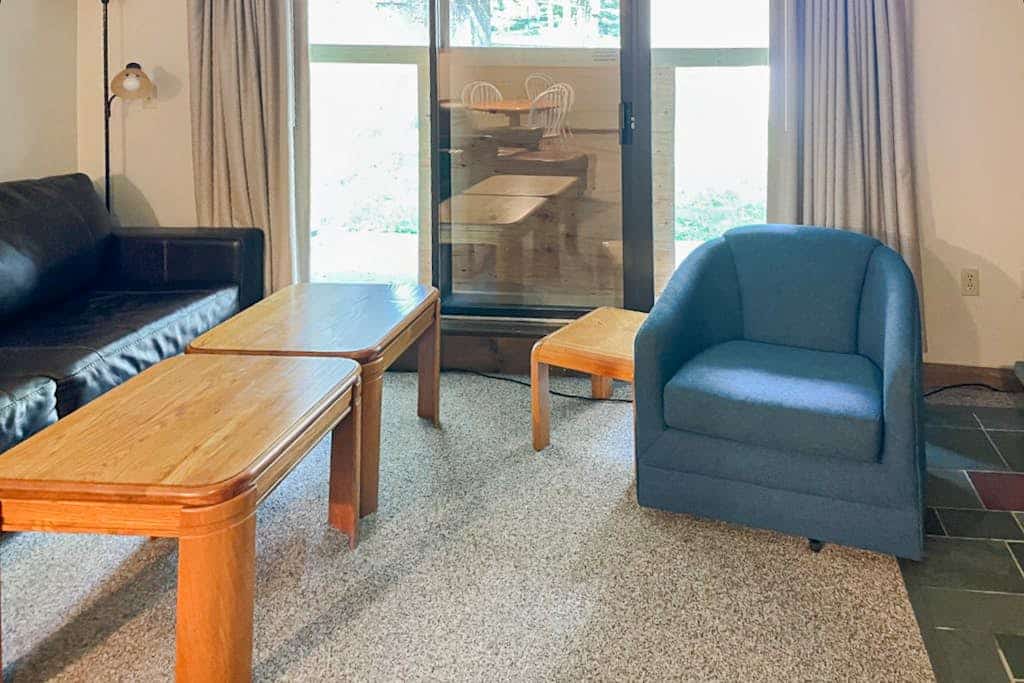 Welcoming condo near the slopes with free WiFi and full kitchen