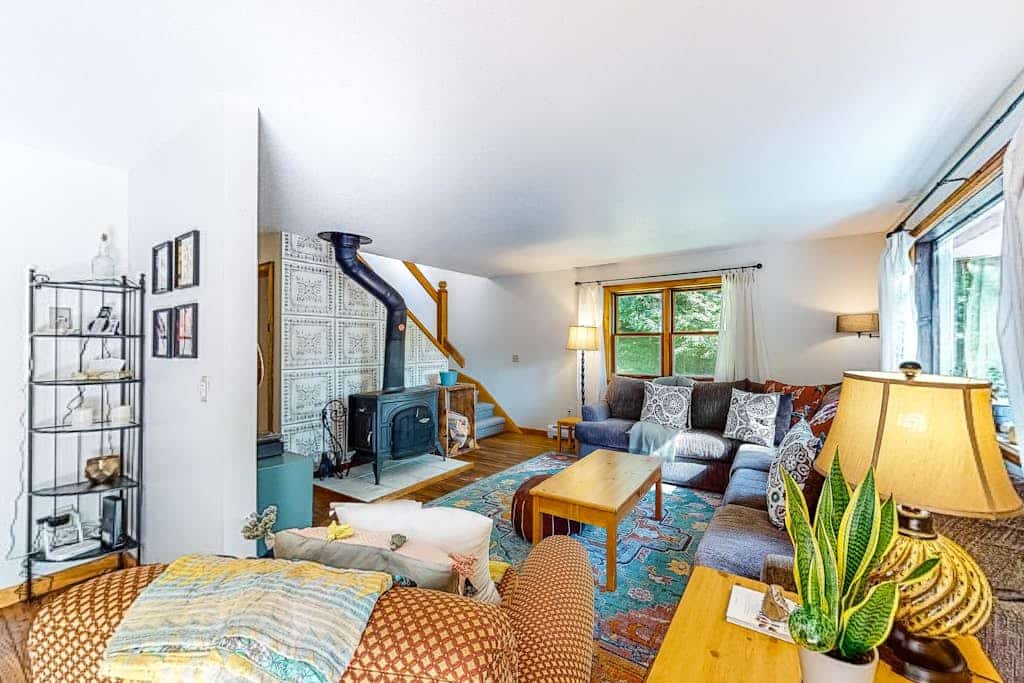 Lovely home close to hiking & skiing w/WiFi, firepit, balcony, wood stove, & W/D