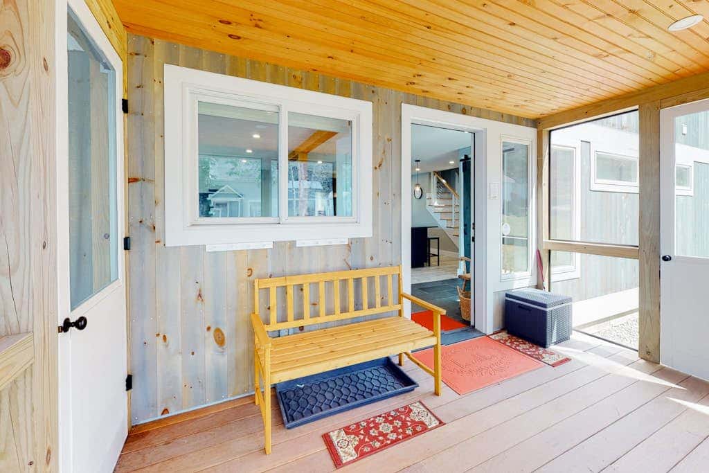 Turtle Grove Lakehouse