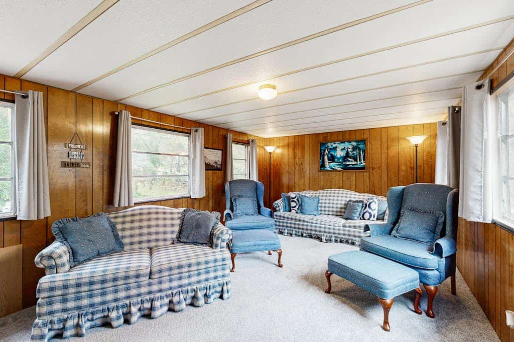 Comfortable dog-friendly home w/ pond view, deck, gas grill, wifi, TVs, kitchen