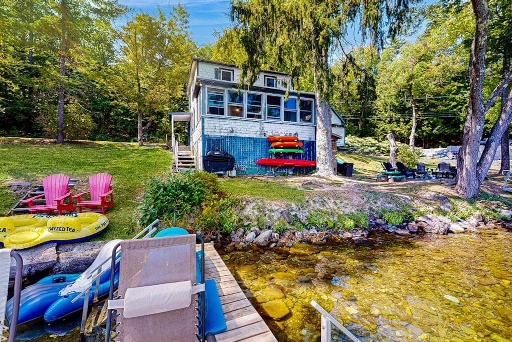 Lakefront Living