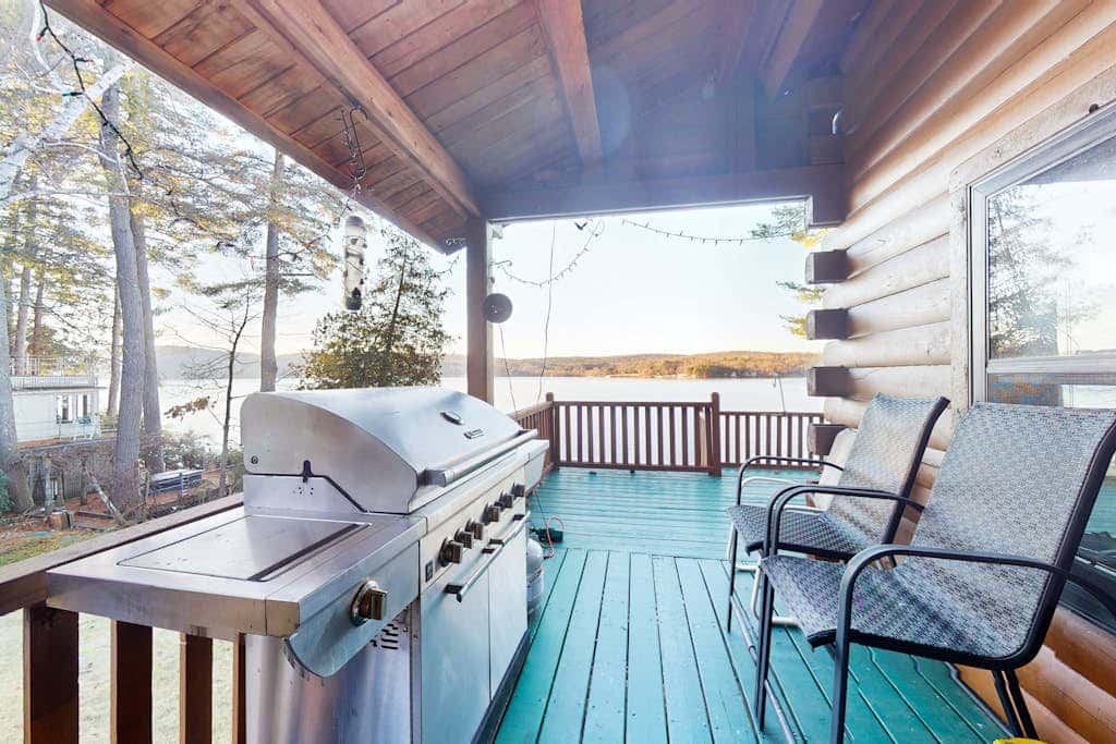 Lake Bomoseen Log Cabin