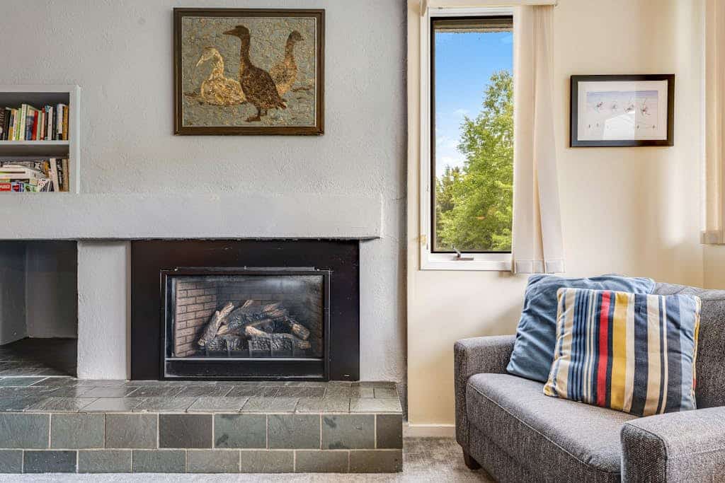 Welcoming Condo with Shared Pools, Easy Access to Golf & Slopes