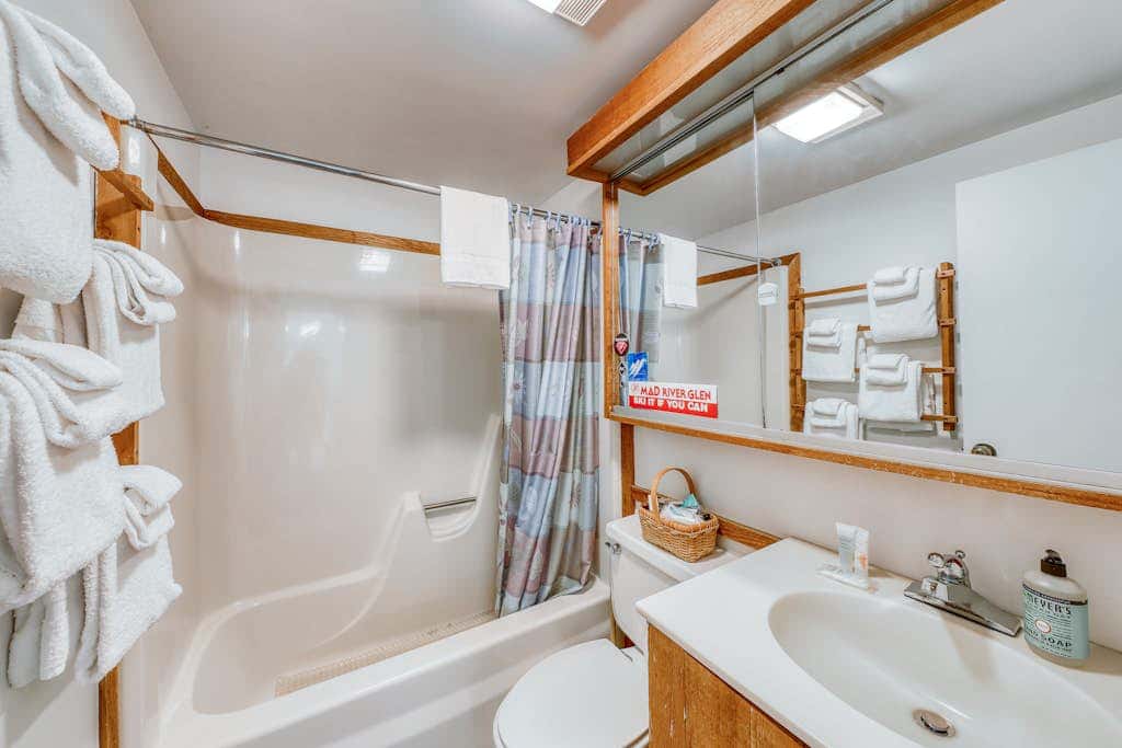 Cozy Mountainside Condo