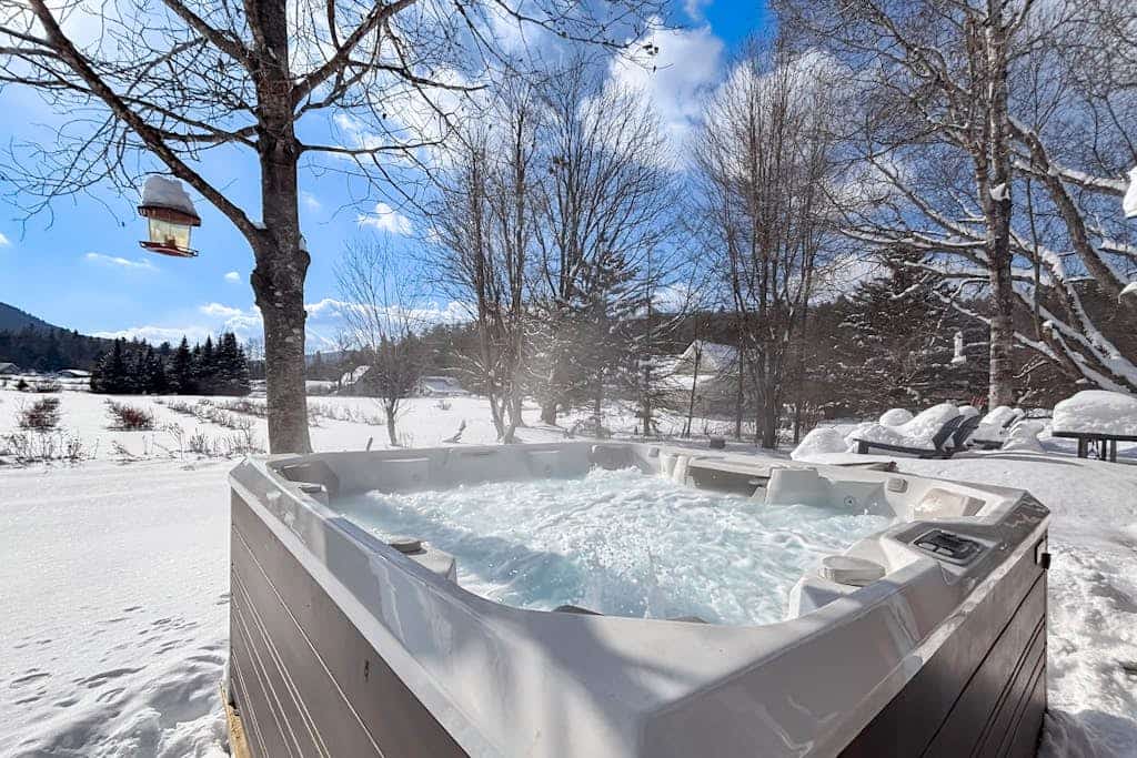 Countryside home near skiing with amazing views,  firepit & hot tub
