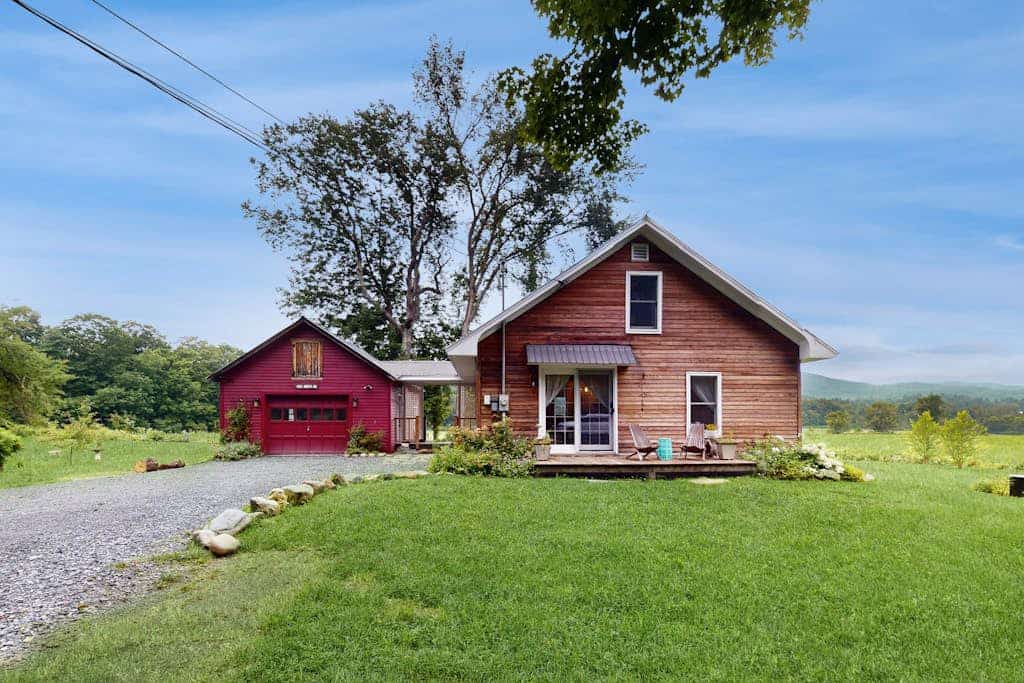 Historic home on 1 acre with snowmobile trails in backyard & mountain views