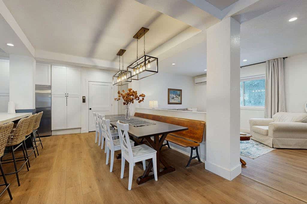 Comfortable condo w/ mountain & ski views, central a/c, shared patio & BBQ