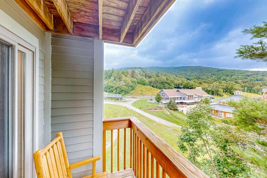 Mountainside condo in Warren with seasonal pool, amazing views, & balcony
