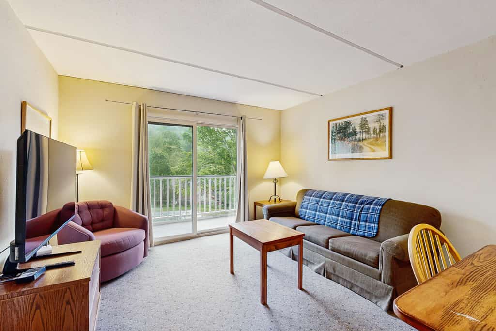 Four Season Connecting Condos:  seasonal pool, ski, hike & golf