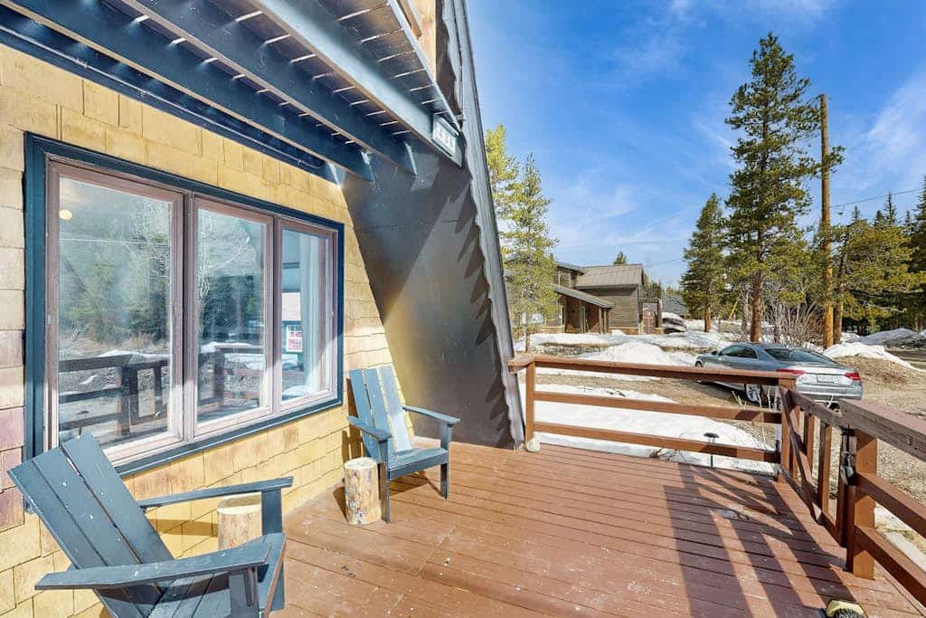 Tranquil riverside cabin with mountain views and easy access to Breckenridge