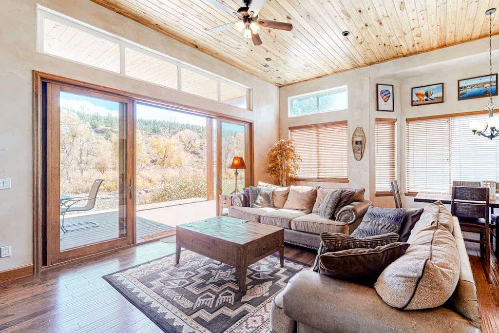 Beautiful waterfront townhome w/ river & mountain views