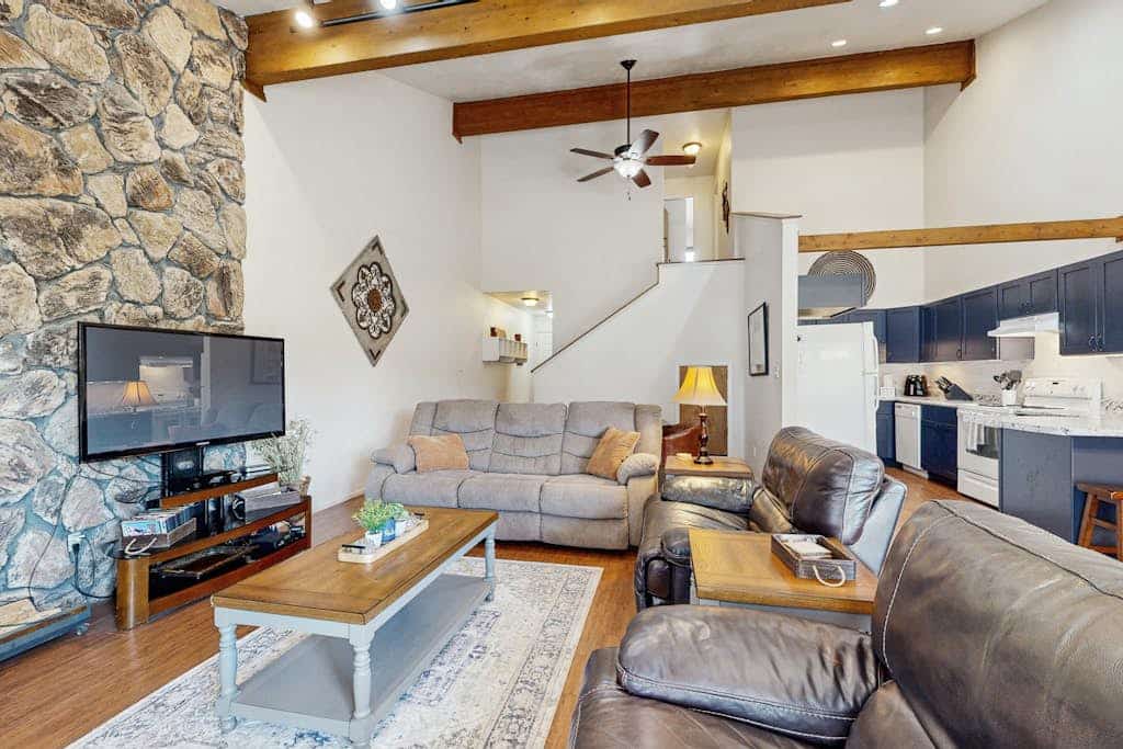 Dog-friendly condo with fireplace & entertainment - close to skiing, lakes