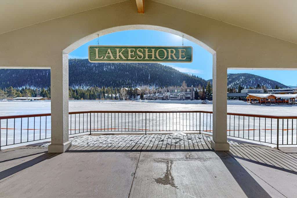 Cozy Studio with Lake and Mountain Views, Ski Access, Bike Trails, and Hot Tub