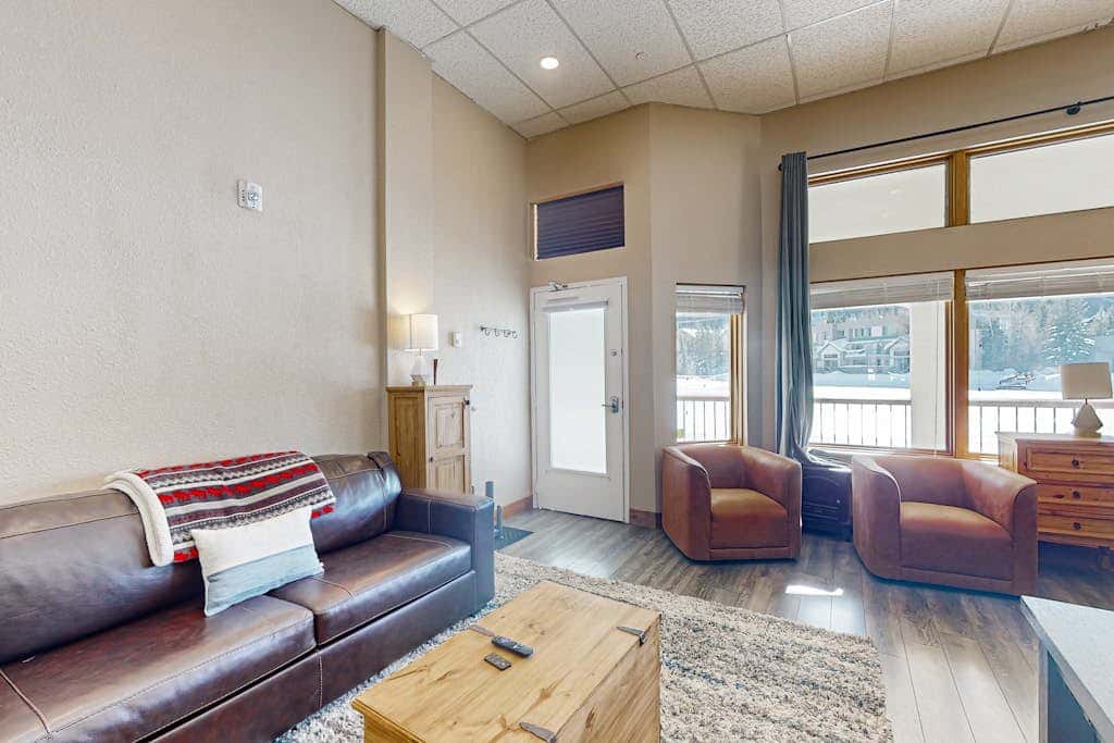 Lakefront Keystone Studio