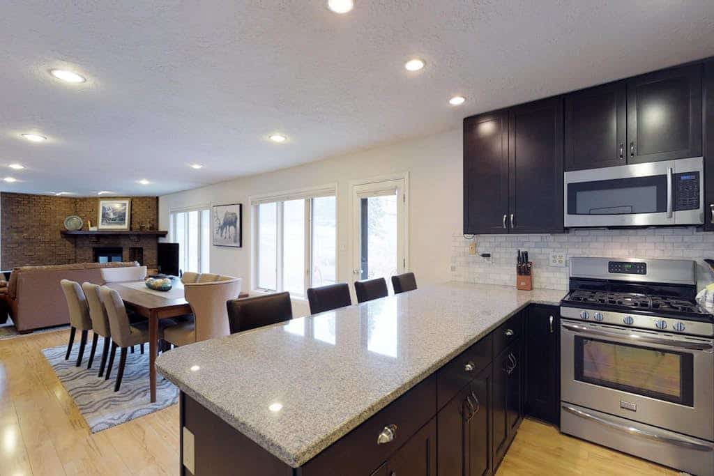 Modern Mountain View Hideaway w/ Spacious Deck & Free WiFi - Close to Skiing