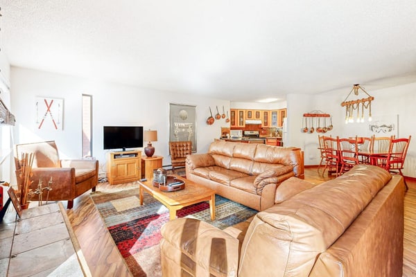 Artsy ski-in/out condo with fireplace, hot tubs, and gym