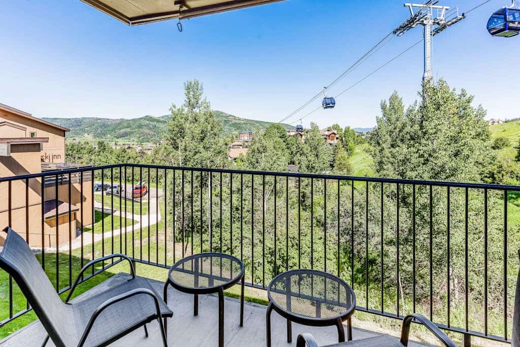 Beautiful mountain lodging w/ private balcony, views & ski-in/ski-out access