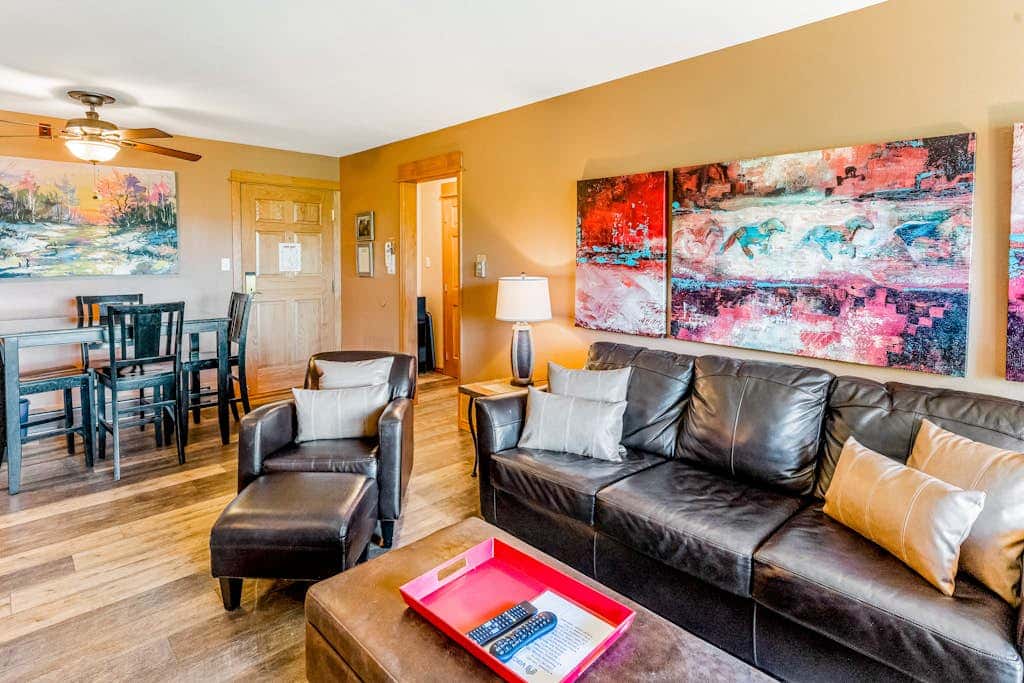 Ski Inn 322