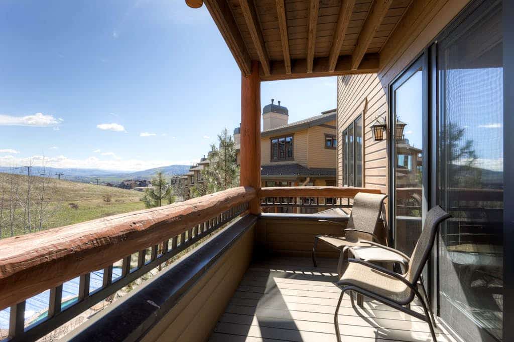 Luxury Ski-In/Out Condo w/Free WiFi, Fireplace, W/D, Shared Pool, Hot Tub, Grill