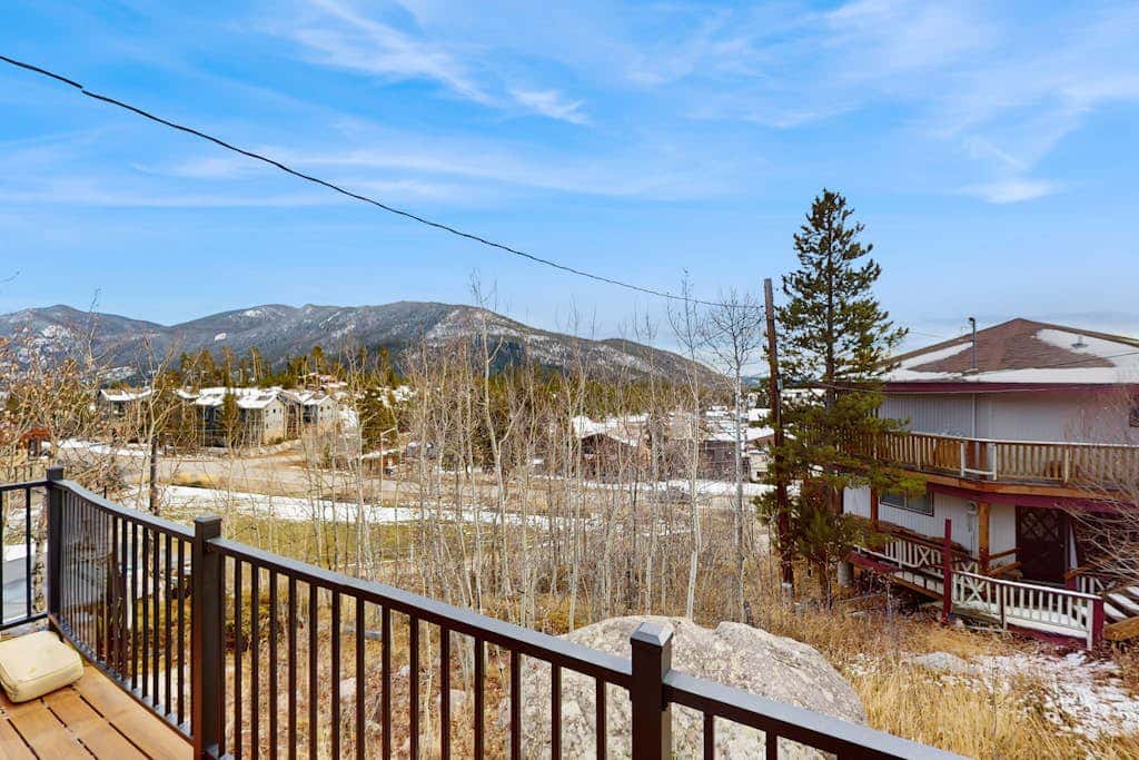 The Golden Moose Chalet