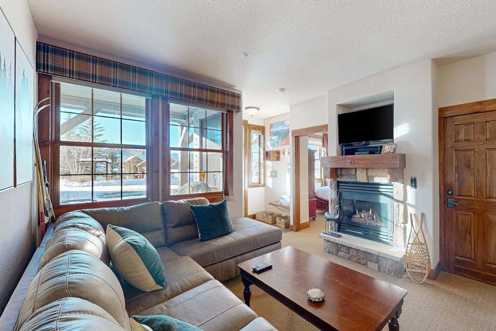 Kicking Horse Lodges 5-102