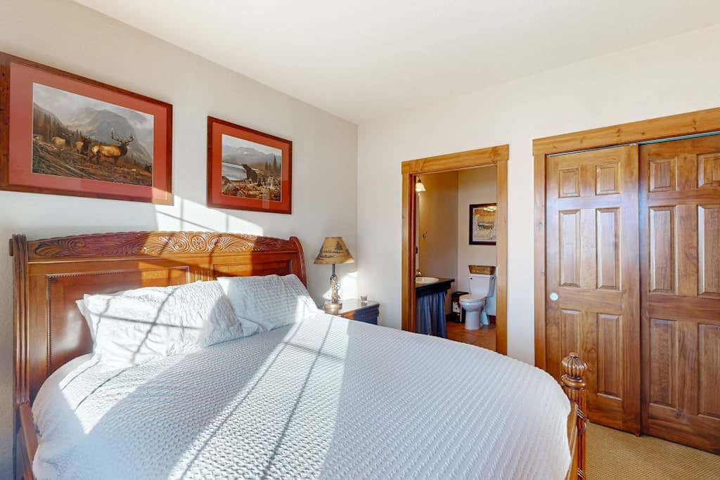Kicking Horse Lodges 5-102