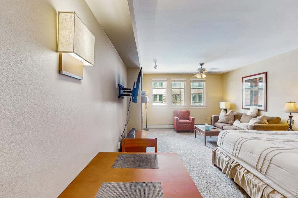 Founders Pointe Condo