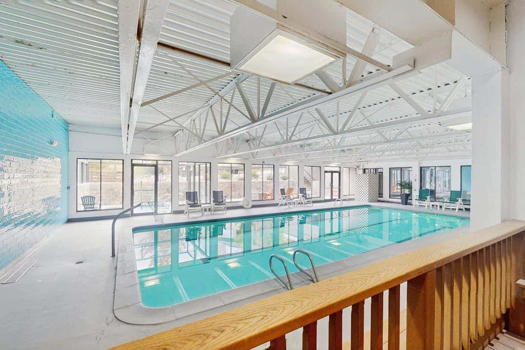 Snowblaze Condominiums E103