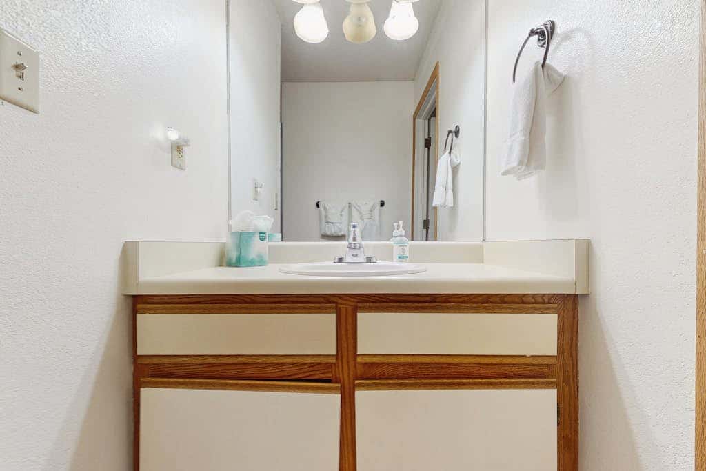 Snowblaze Condominiums E103