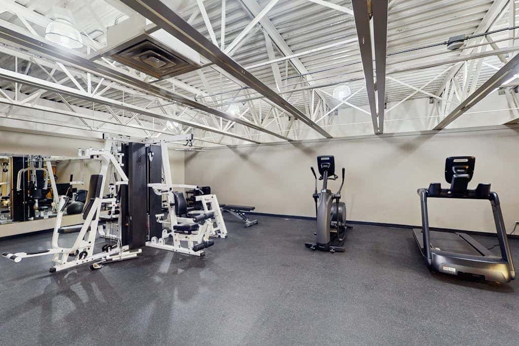 Snowblaze Condominiums E103