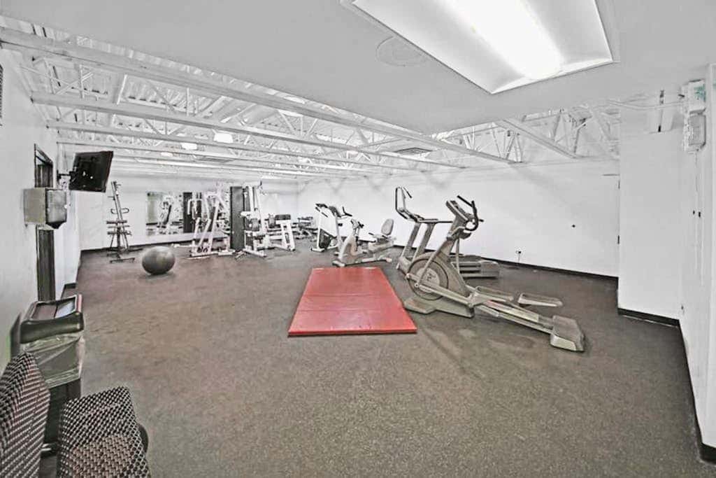 Snowblaze Condominiums E103