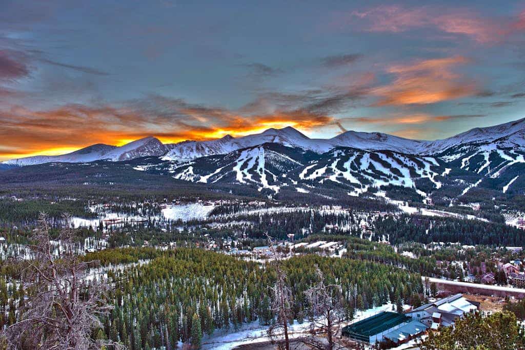 Wildernest Condo Close to Top Ski Resorts  + Free WiFi