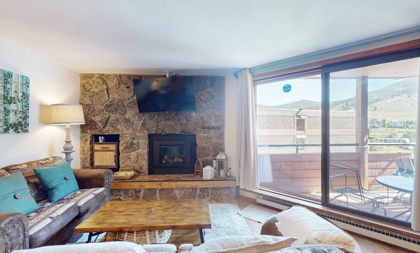 Cozy Lakefront Condo w/ Free WiFi, Gas Fireplace, Shared Hot Tub, & Pool
