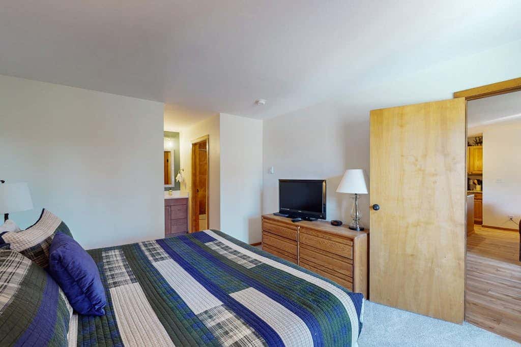Marina Place 137