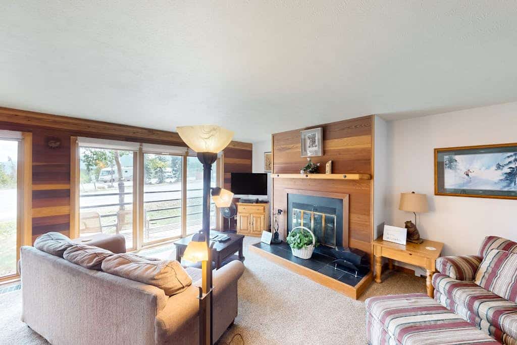 Comfy condo with furnished patio, & wood-burning fireplace