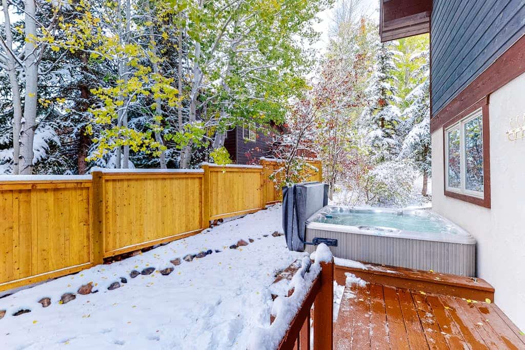 Bear Creek Duplex with Private Hot Tub, Mountain View, Fireplace & Deck