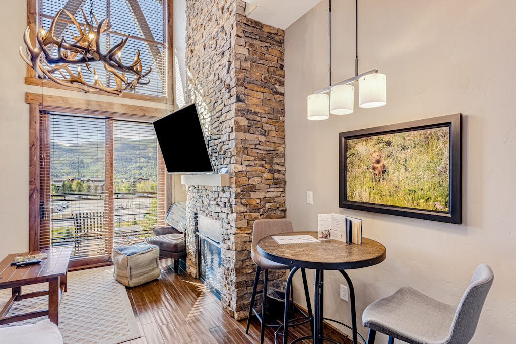 Trailhead Lodge 5108