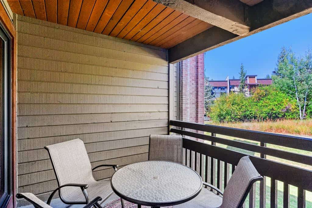 Inviting condo near Steamboat Ski Resort with pool & hot tubs