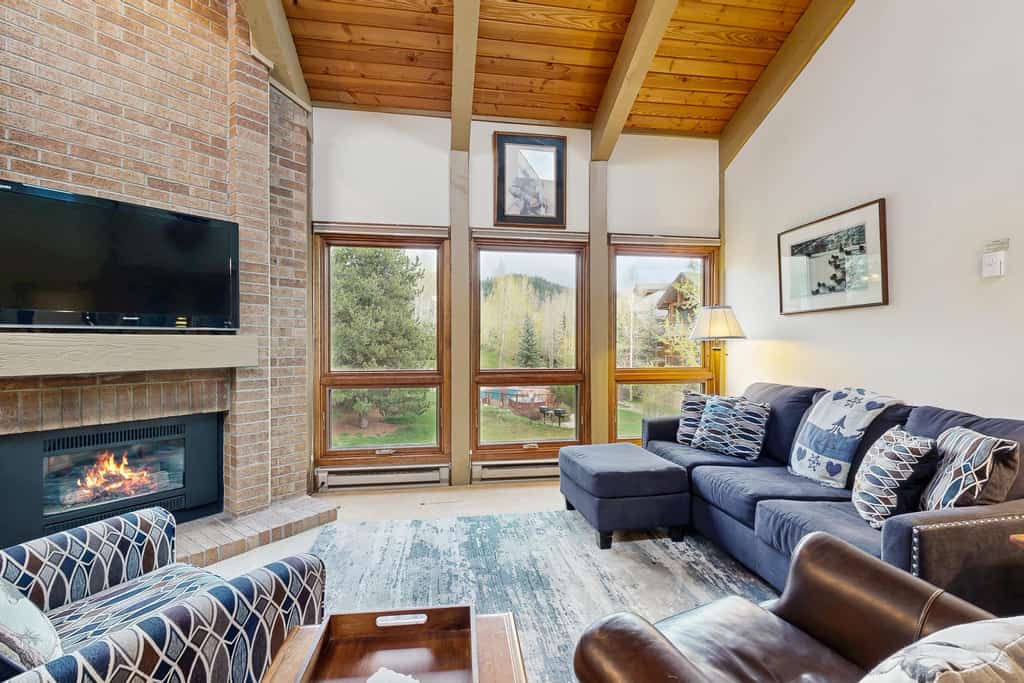 Luxurious mountain condo with pool, hot tubs & patio - near Steamboat ski lifts