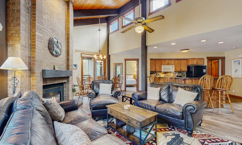 Top-floor Steamboat Springs condo near gondola with pool & hot tubs