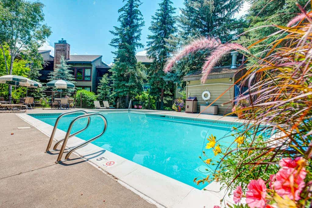 Spacious condo with pool & hot tubs - steps from Steamboat gondola