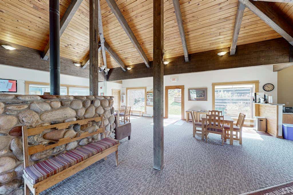 Ski Inn 114