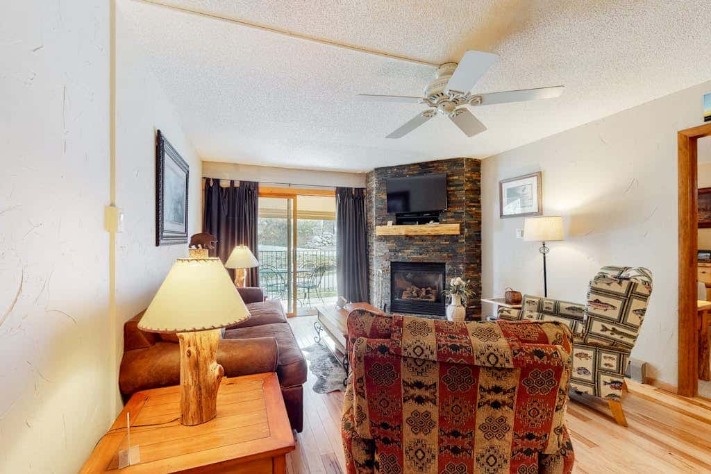Ski Inn 335