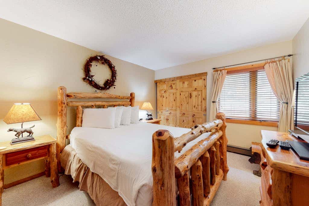 Ski Inn 335