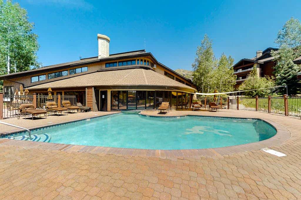 Walk-to-Lift Condo w/ Gas Fireplace, WiFi, Shared Pools/Hot Tubs/Gym/Sauna
