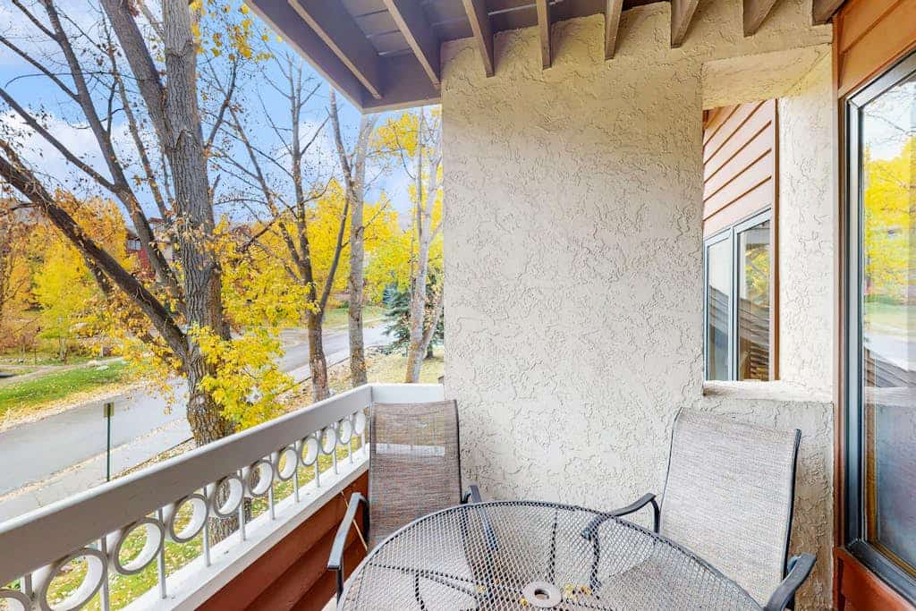 Walk-to-Lift Condo w/ Gas Fireplace, WiFi, Shared Pools/Hot Tubs/Gym/Sauna