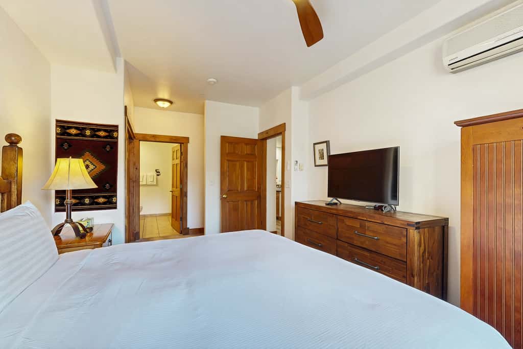 Timberline Lodge 2206